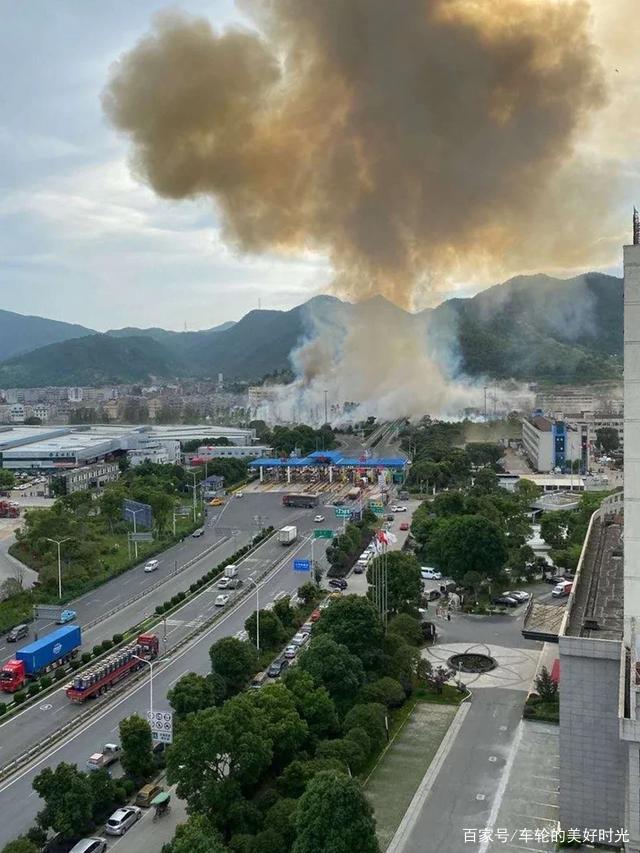 油罐車爆炸能量驚人，車飛房毀，為何威力那么